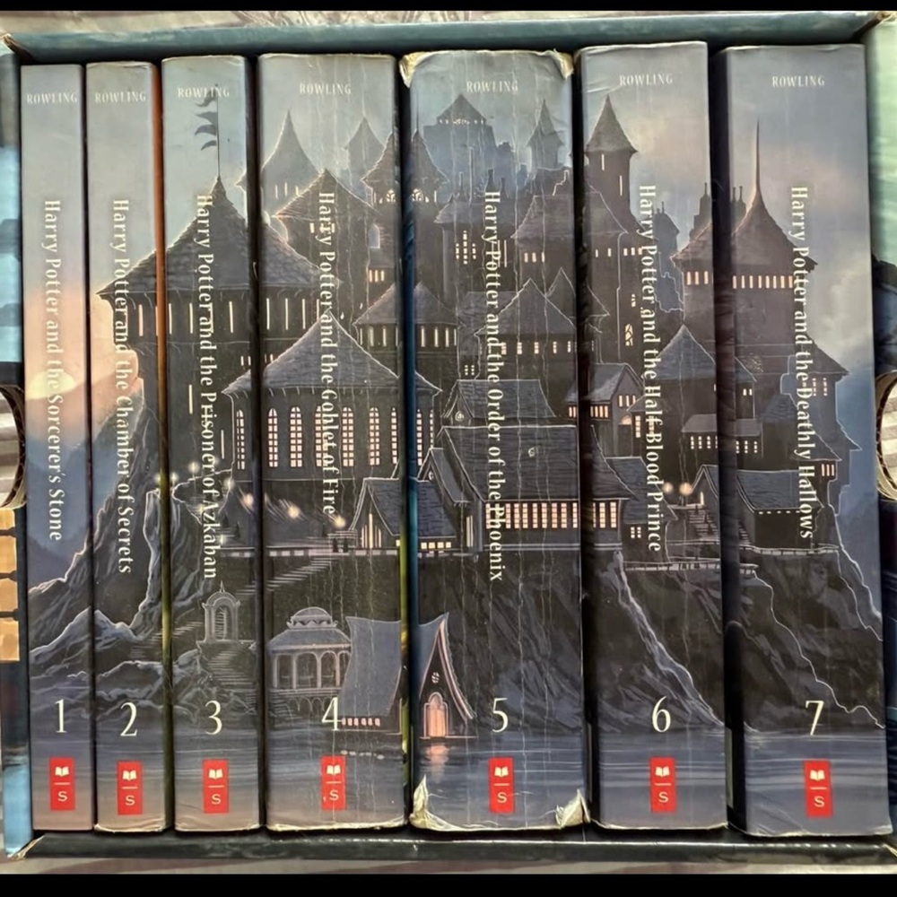 Harry Potter Illustrated Boxed Set (Blue) - Complete 1-7